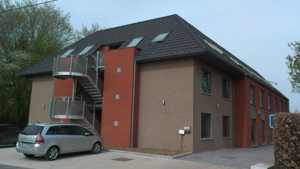 Extension home quevy facade rue